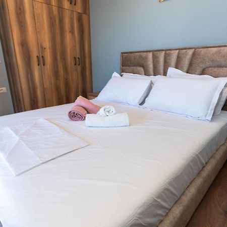 Roel Apartments Sarande Bagian luar foto