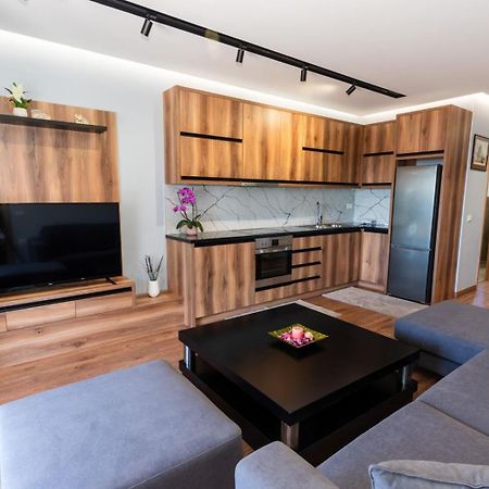 Roel Apartments Sarande Bagian luar foto