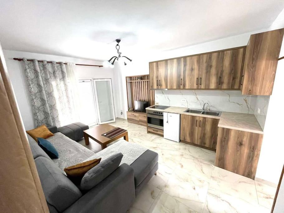 Roel Apartments Sarande Bagian luar foto