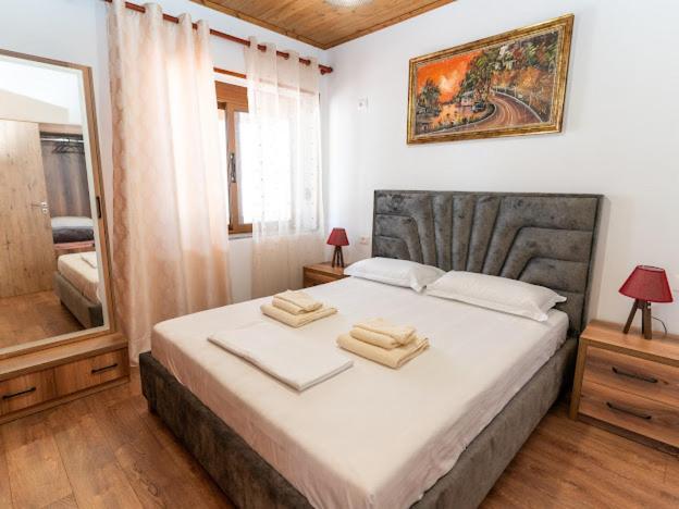 Roel Apartments Sarande Bagian luar foto
