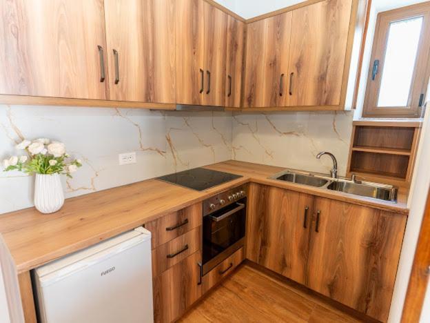 Roel Apartments Sarande Bagian luar foto