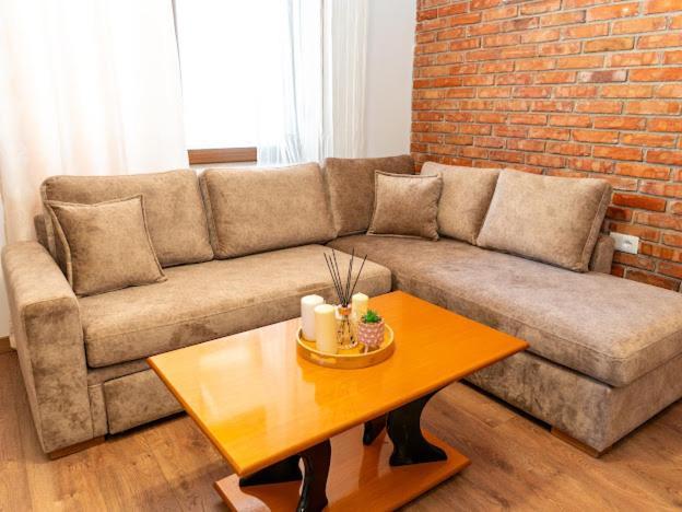 Roel Apartments Sarande Bagian luar foto
