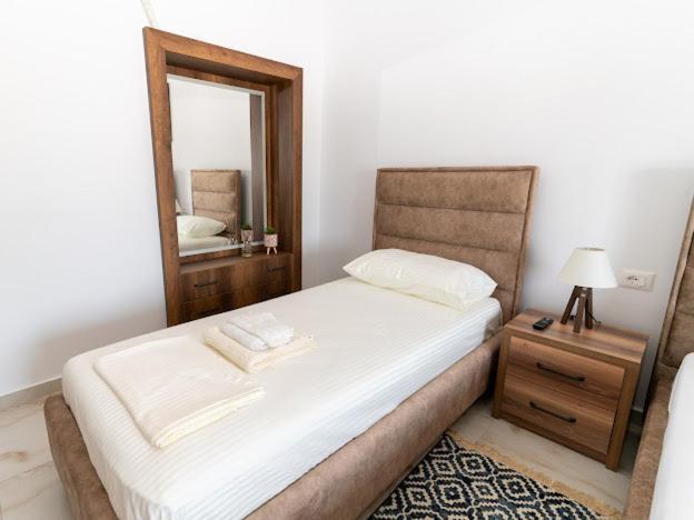 Roel Apartments Sarande Bagian luar foto
