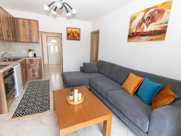 Roel Apartments Sarande Bagian luar foto