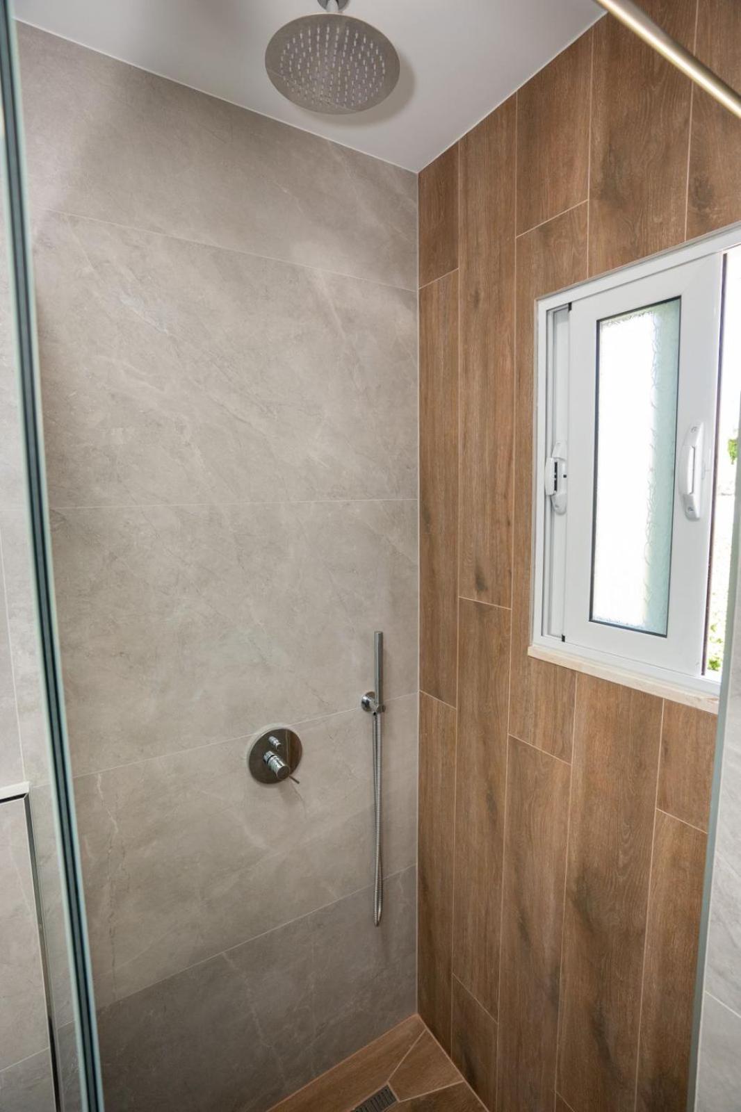 Roel Apartments Sarande Bagian luar foto