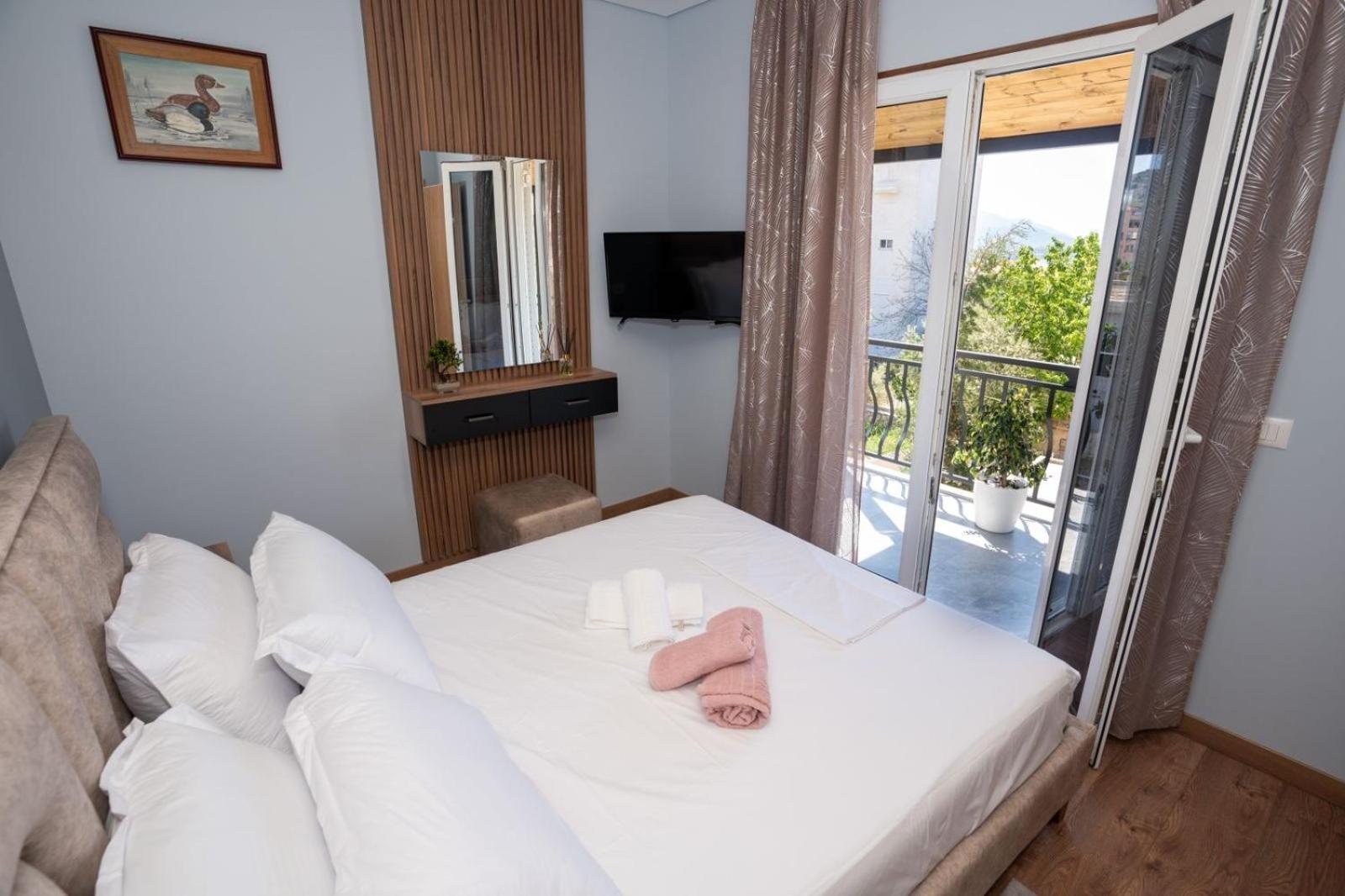 Roel Apartments Sarande Bagian luar foto