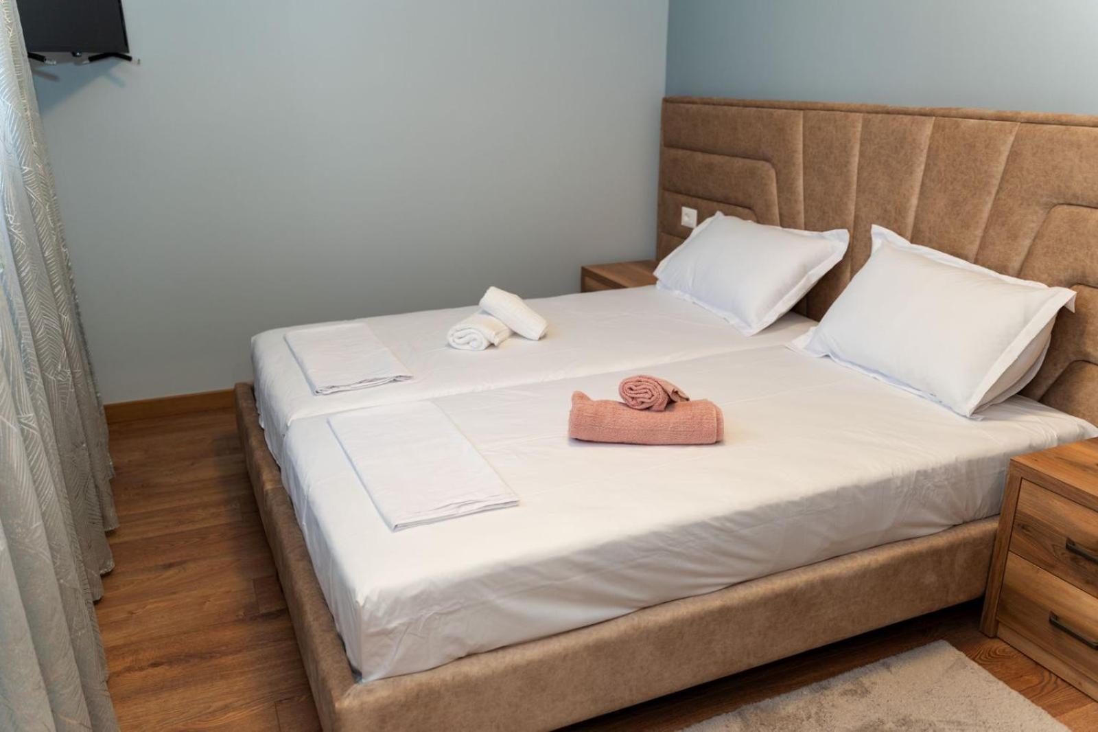 Roel Apartments Sarande Bagian luar foto
