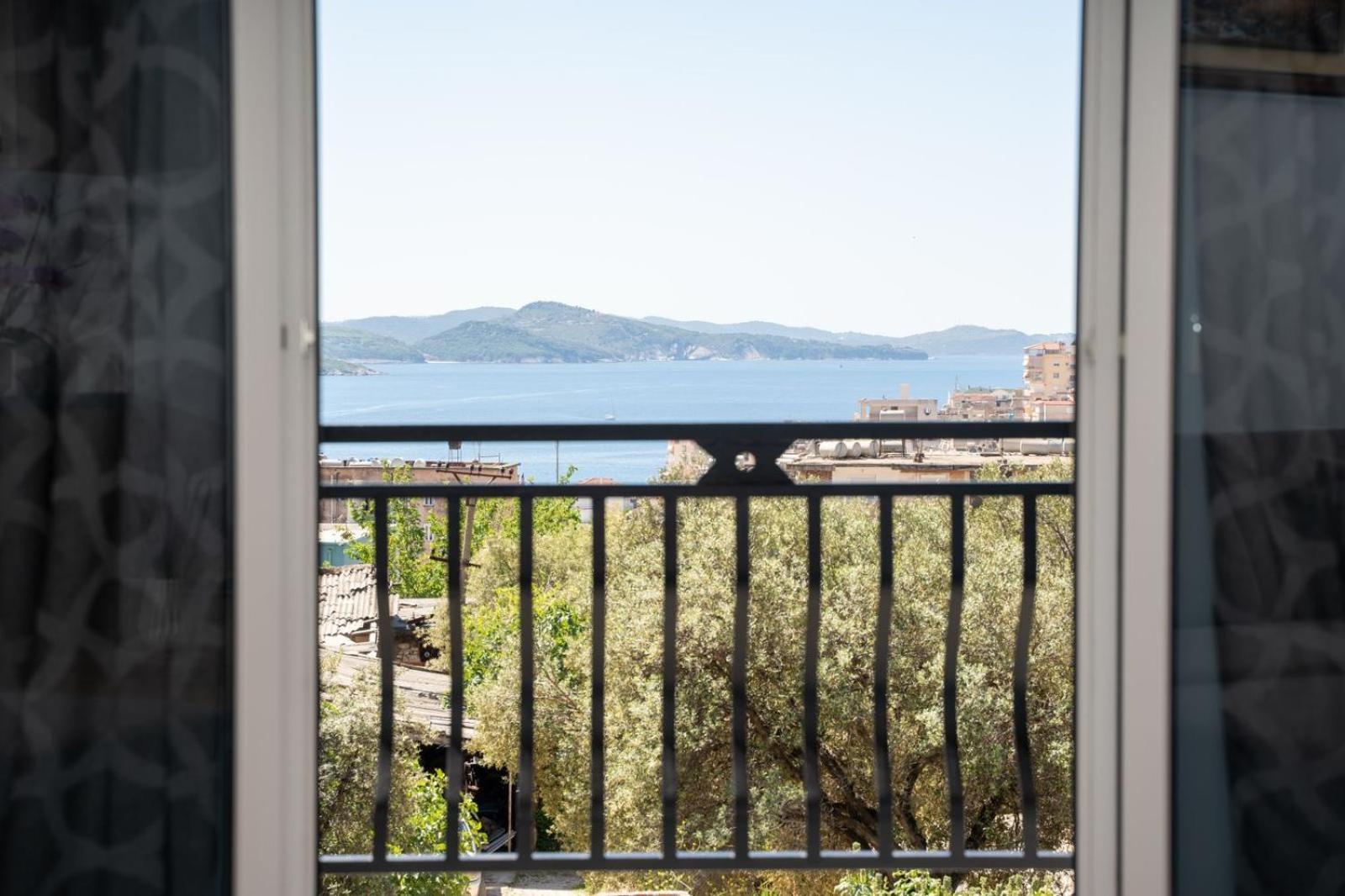 Roel Apartments Sarande Bagian luar foto