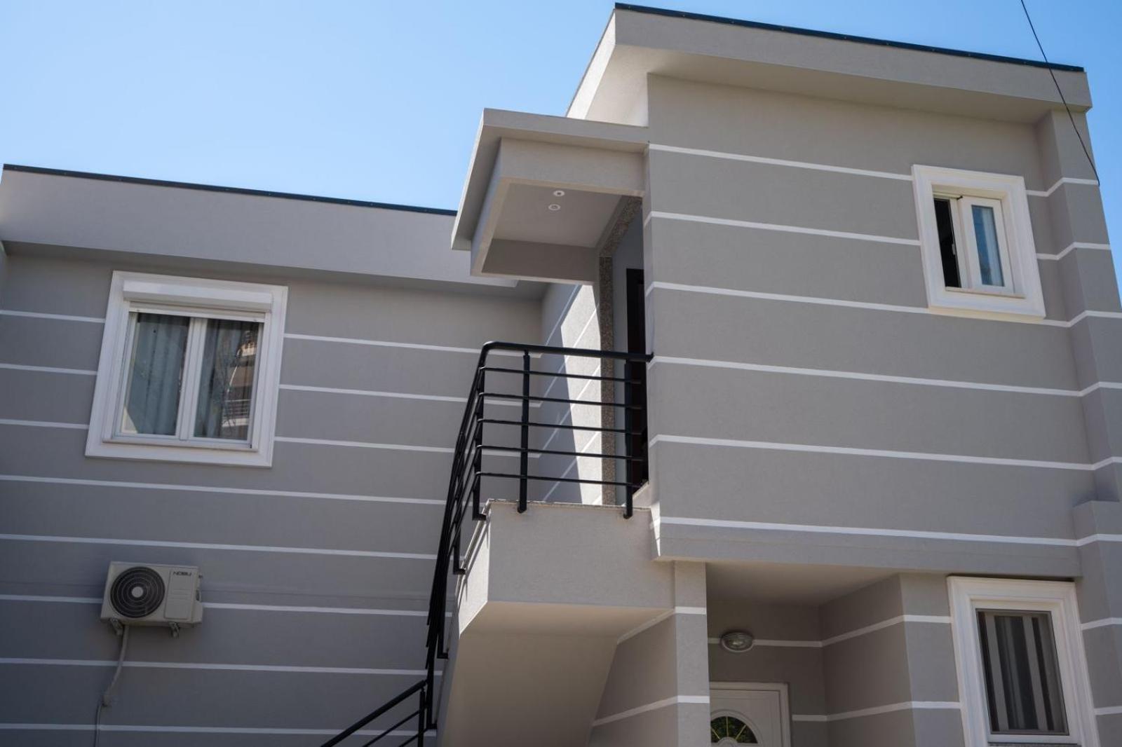 Roel Apartments Sarande Bagian luar foto
